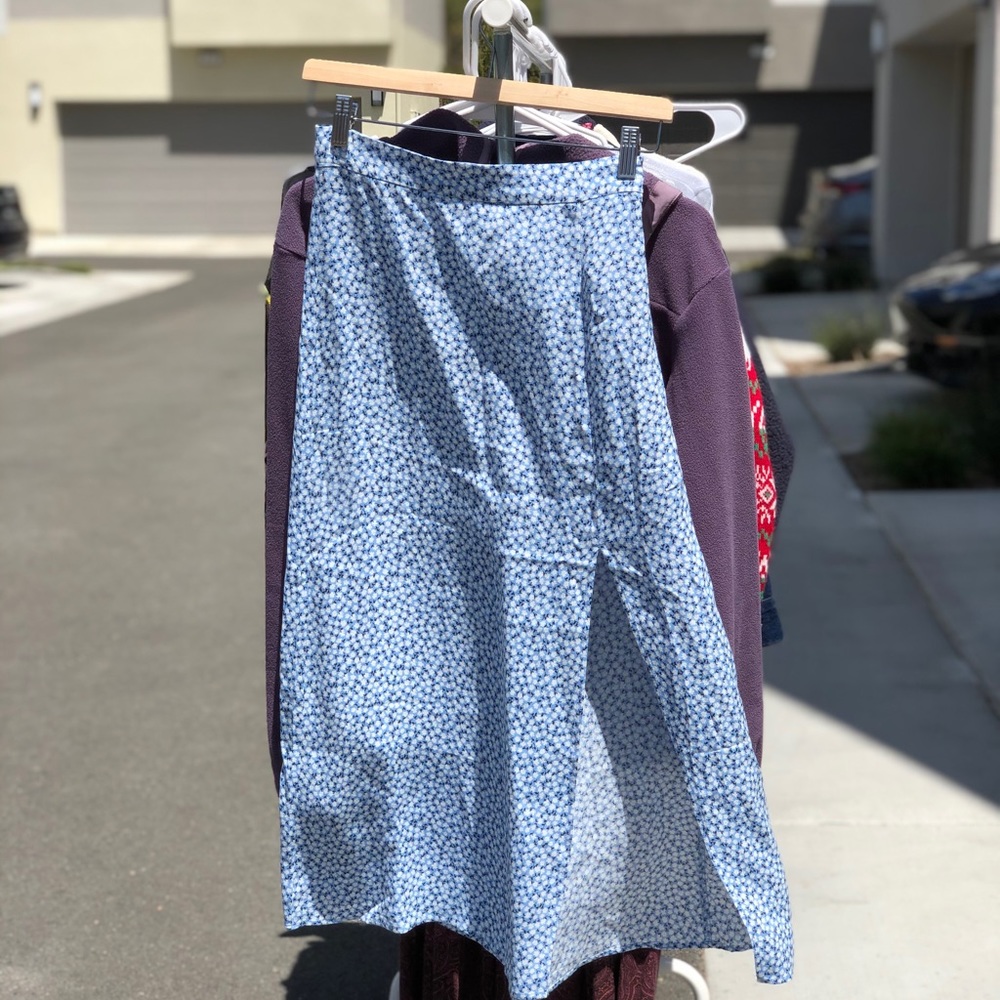 H&M blue viscose skirt